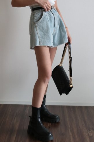 high waist cut off denim short pants /light indigo