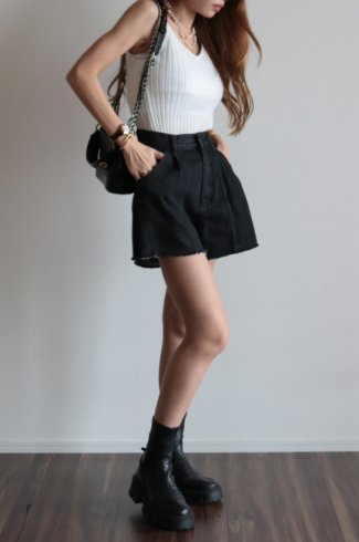 high waist cut off denim short pants / black