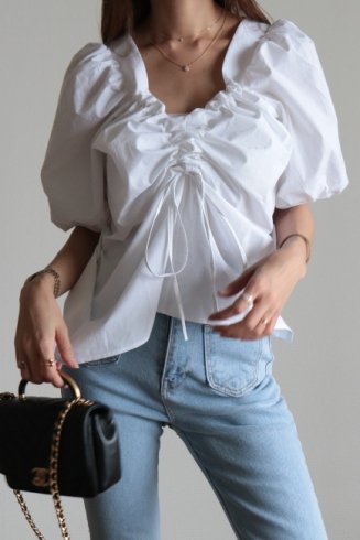 <img class='new_mark_img1' src='https://img.shop-pro.jp/img/new/icons20.gif' style='border:none;display:inline;margin:0px;padding:0px;width:auto;' />back ribbon puff sleeve cotton tunic / white