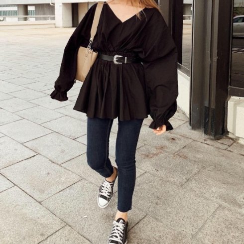 <img class='new_mark_img1' src='https://img.shop-pro.jp/img/new/icons20.gif' style='border:none;display:inline;margin:0px;padding:0px;width:auto;' />waist gather cotton tunic blouse / black