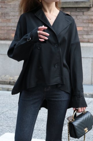 <img class='new_mark_img1' src='https://img.shop-pro.jp/img/new/icons20.gif' style='border:none;display:inline;margin:0px;padding:0px;width:auto;' />2way trench blouse / black