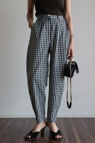 gingham check cotton tapered pants / black