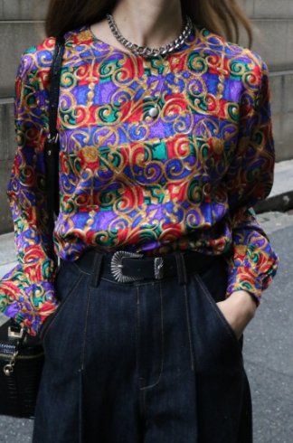 vintageround neck multi color patterned all over blouse