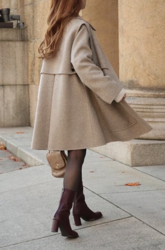 <img class='new_mark_img1' src='https://img.shop-pro.jp/img/new/icons57.gif' style='border:none;display:inline;margin:0px;padding:0px;width:auto;' />HAND MADE inverted pleats wool coat / beige