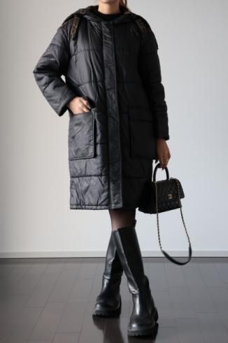 vintageFENDI / shoulder logo belt light weight down coat 