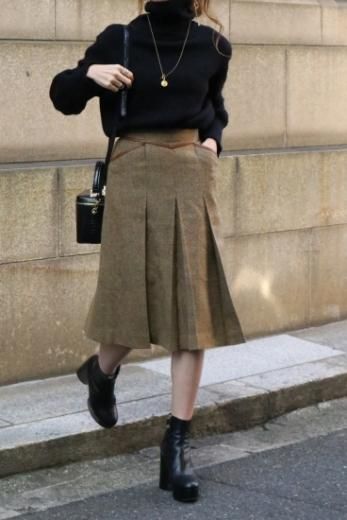 vintageChristian Dior / fake leather piping box pleats tweed skirt