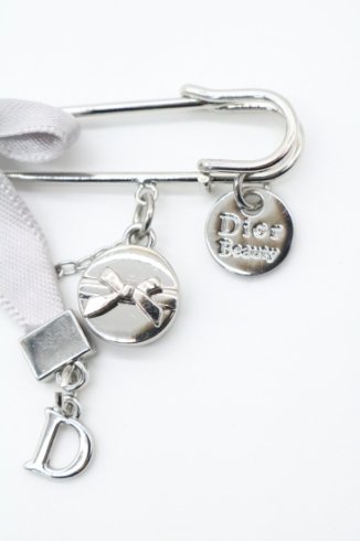 【USED】Christian Dior / CD logo charm ribbon broach