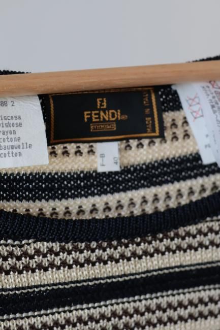 美品　ヴィンテージ　FENDI ノースリーブ　38 正規品 vintage】FENDI / U neck compact summer knit tops - Madder