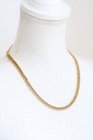 curve chain necklace