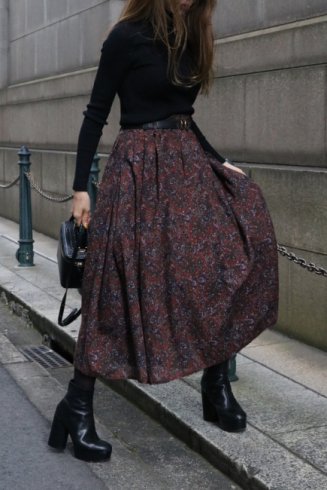 【vintage】90's paisley pattern inverted pleats long skirt
