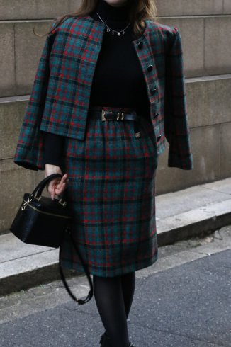 【vintage】Yves Saint Laurent / 90's round neck check pattern short jacket & straight skirt