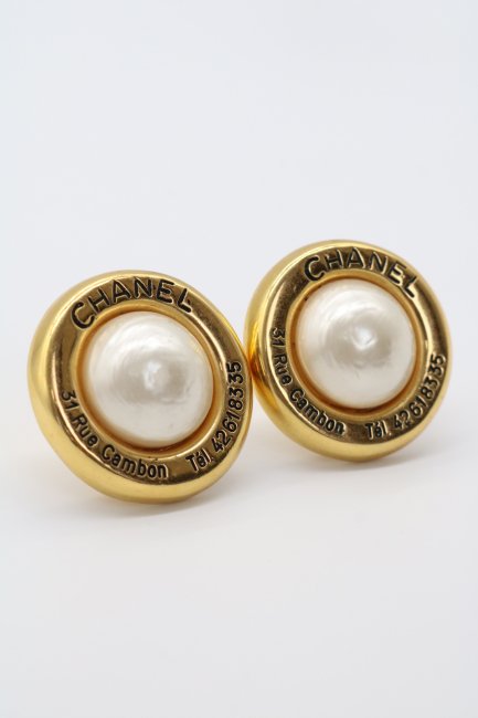 vintage】CHANEL / 1988y CAMBON pearl round earrings / 23 - Madder ...