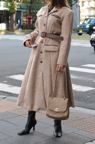 <img class='new_mark_img1' src='https://img.shop-pro.jp/img/new/icons20.gif' style='border:none;display:inline;margin:0px;padding:0px;width:auto;' />open collar hounds tooth pattern long coat dress / beige
