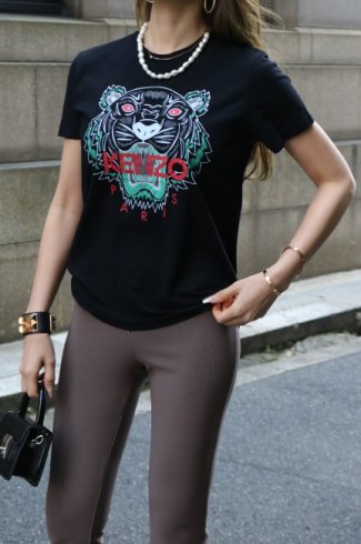 <img class='new_mark_img1' src='https://img.shop-pro.jp/img/new/icons14.gif' style='border:none;display:inline;margin:0px;padding:0px;width:auto;' />【USED】KENZO / round neck tiger print tee