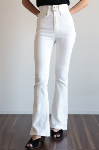 high waist boots cut stretch denim pants / white
