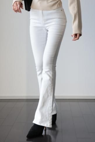 high waist boots cut stretch denim pants / white