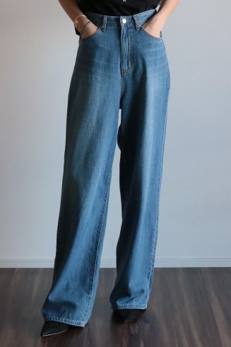 vintage like high waist wide denim pants / blue