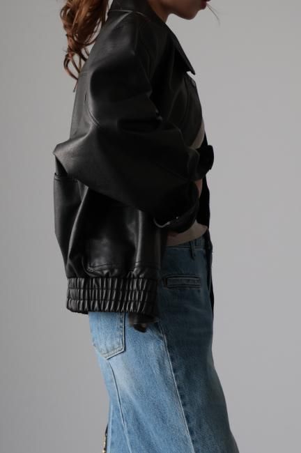 vintage like zip up shrink fake leather jacket / black vintage like zip up shrink fake leather jacket / black