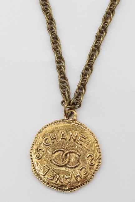 【vintage】CHANEL / COCO mark round plate necklace - Madder vintage