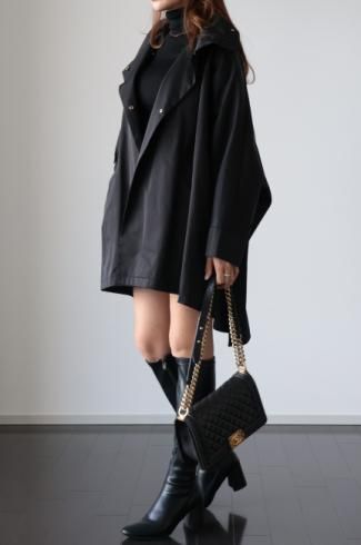 high neck dolman sleeves flare tech coat / black
