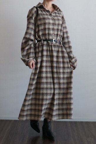 <img class='new_mark_img1' src='https://img.shop-pro.jp/img/new/icons14.gif' style='border:none;display:inline;margin:0px;padding:0px;width:auto;' />tartan check low waist crepe dress / beige