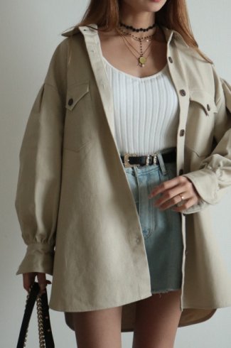 <img class='new_mark_img1' src='https://img.shop-pro.jp/img/new/icons14.gif' style='border:none;display:inline;margin:0px;padding:0px;width:auto;' />balloon sleeves fishtail over work shirt / natural