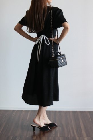 <img class='new_mark_img1' src='https://img.shop-pro.jp/img/new/icons14.gif' style='border:none;display:inline;margin:0px;padding:0px;width:auto;' />flare sleeves dots sack dress / black 