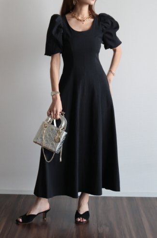 puff sleeve long flare dress / black