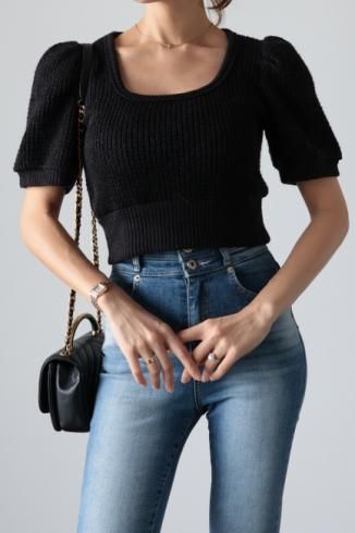 <img class='new_mark_img1' src='https://img.shop-pro.jp/img/new/icons56.gif' style='border:none;display:inline;margin:0px;padding:0px;width:auto;' />puff sleeve short rib knit tops / black