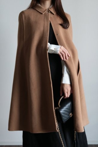 HAND MADE inverted pleats cape coat / beige
