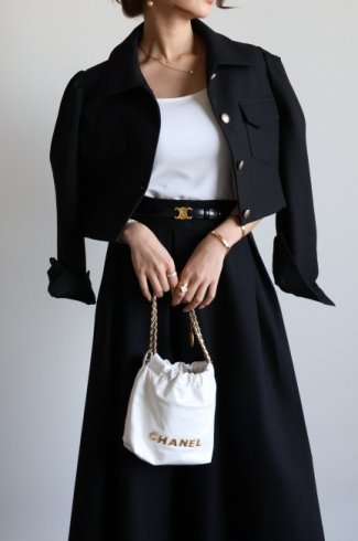 puff sleeve short jacket & tuck flare skirt set up / black