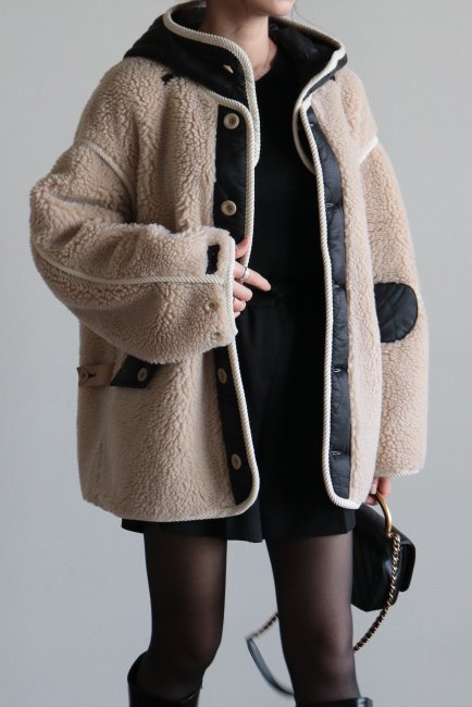 2way hooded quilting boa jacket / beige×black - Madder vintage