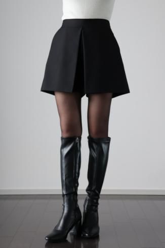 box pleats short pants / black
