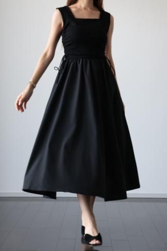 square neck side ribbon sleeveless dress / black