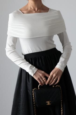 <img class='new_mark_img1' src='https://img.shop-pro.jp/img/new/icons56.gif' style='border:none;display:inline;margin:0px;padding:0px;width:auto;' />off shoulder lapel rib top / ivory