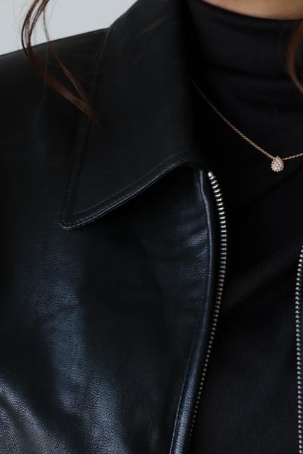 zip up eco leather short jacket / black - Madder vintage