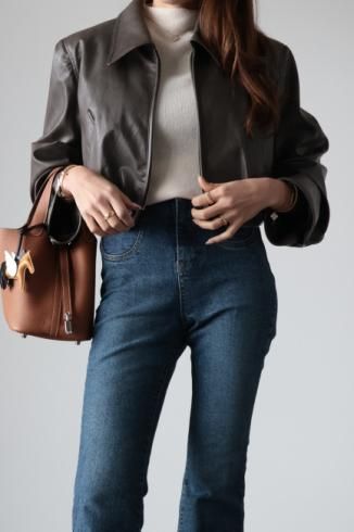 zip up eco leather short jacket / brown