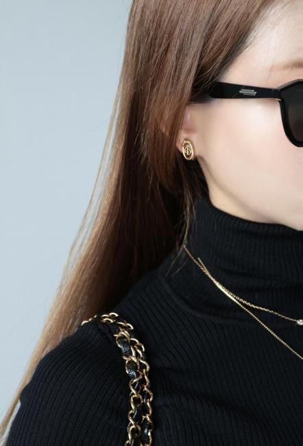 vintage】Christian Dior / CD signature logo oval earrings vintage】Christian Dior / CD signature logo oval earrings