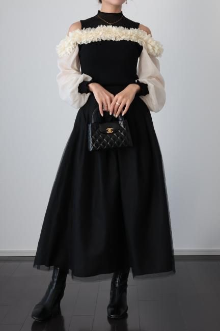 imitation flower chiffon balloon sleeves top / black