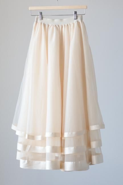 MAISEL】satin piping layered tulle skirt / ivory - Madder