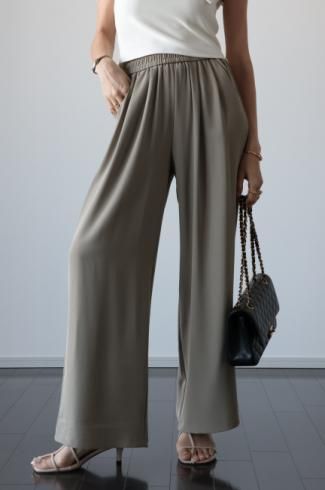 <img class='new_mark_img1' src='https://img.shop-pro.jp/img/new/icons14.gif' style='border:none;display:inline;margin:0px;padding:0px;width:auto;' />easy slacks pants / greige