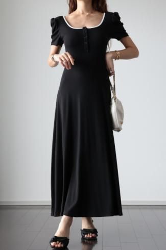 <img class='new_mark_img1' src='https://img.shop-pro.jp/img/new/icons14.gif' style='border:none;display:inline;margin:0px;padding:0px;width:auto;' />puff sleeves pat in A line rayon dress / black