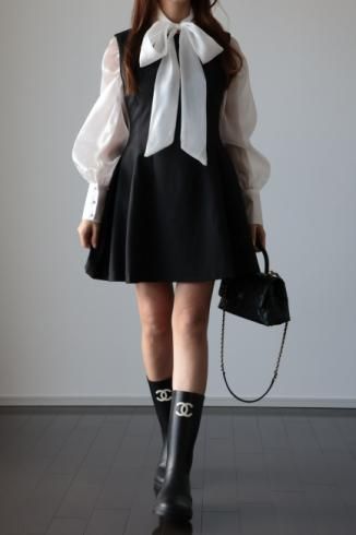 round neck flare midi dress / black