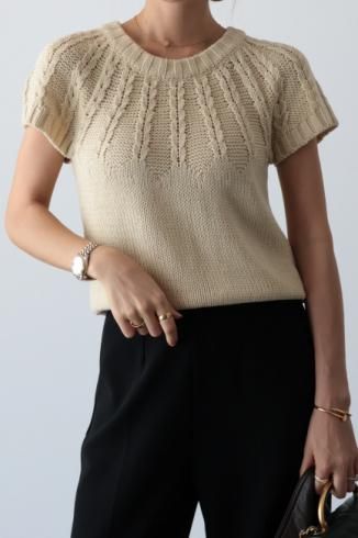 short sleeves cable knit top / beige