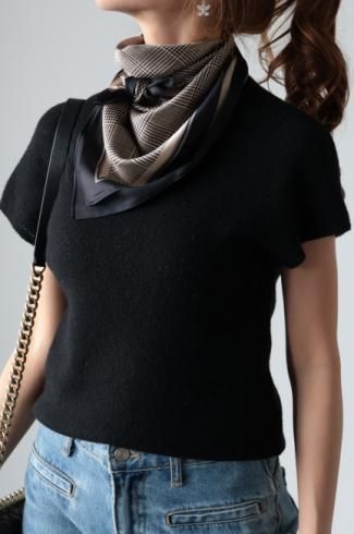 <img class='new_mark_img1' src='https://img.shop-pro.jp/img/new/icons14.gif' style='border:none;display:inline;margin:0px;padding:0px;width:auto;' />glen check scarf / navy