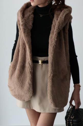 <img class='new_mark_img1' src='https://img.shop-pro.jp/img/new/icons14.gif' style='border:none;display:inline;margin:0px;padding:0px;width:auto;' />eco fur hoodie vest / brown