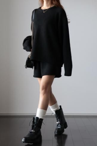 oversized cashmere mix top & wide leg short pants knit set up / black
