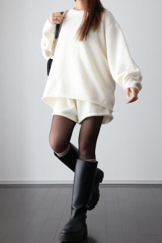 <img class='new_mark_img1' src='https://img.shop-pro.jp/img/new/icons14.gif' style='border:none;display:inline;margin:0px;padding:0px;width:auto;' />oversized cashmere mix top & wide leg short pants knit set up / ivory