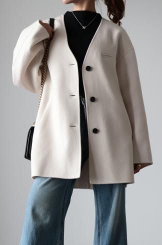 <img class='new_mark_img1' src='https://img.shop-pro.jp/img/new/icons14.gif' style='border:none;display:inline;margin:0px;padding:0px;width:auto;' />HAND MADE wool single breasted midi coat / ivory