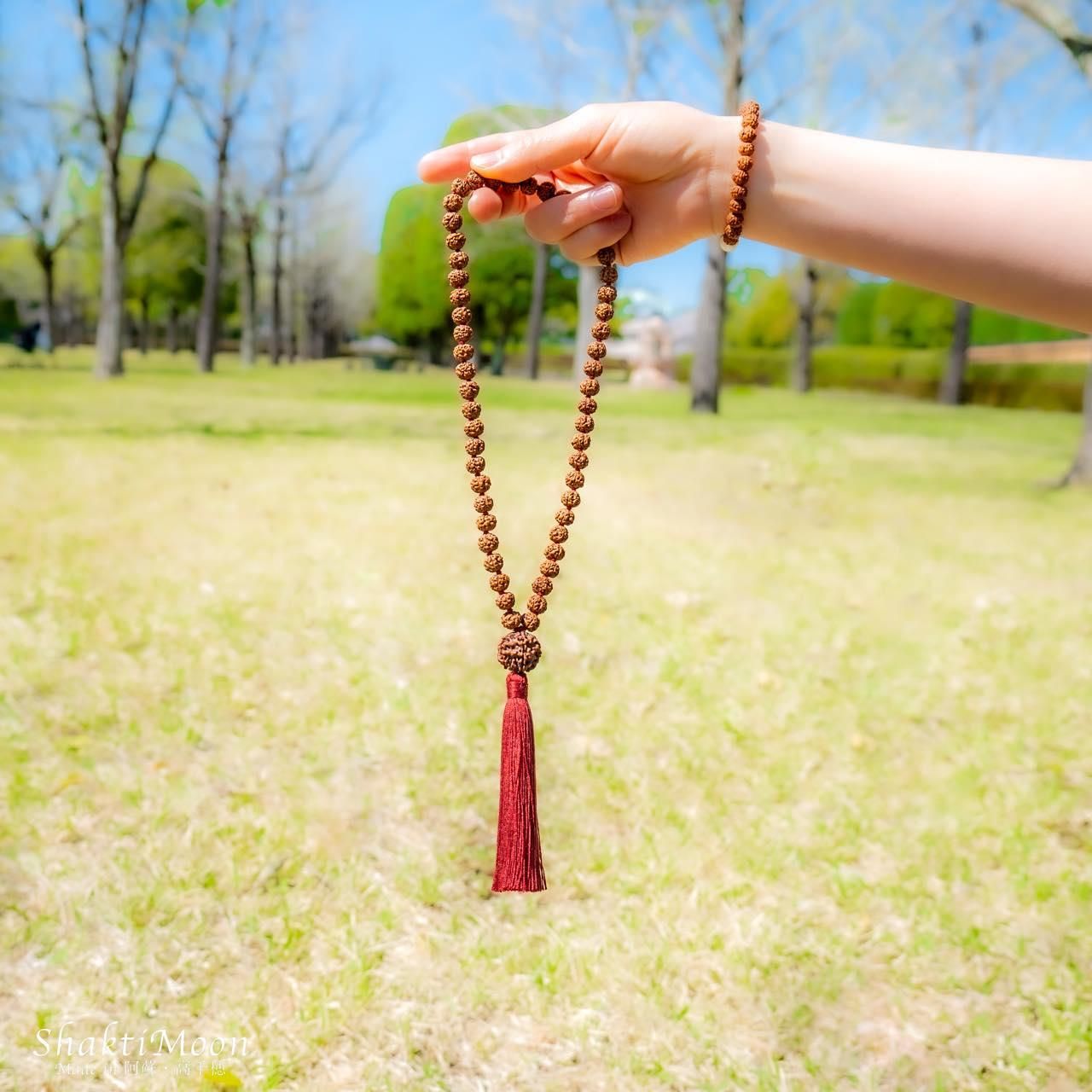 レア・希少!NEW! 選べるグルビーズ!高品質チクナルドラクシャ レア・希少!NEW! 選べるグルビーズ!高品質チクナルドラクシャ